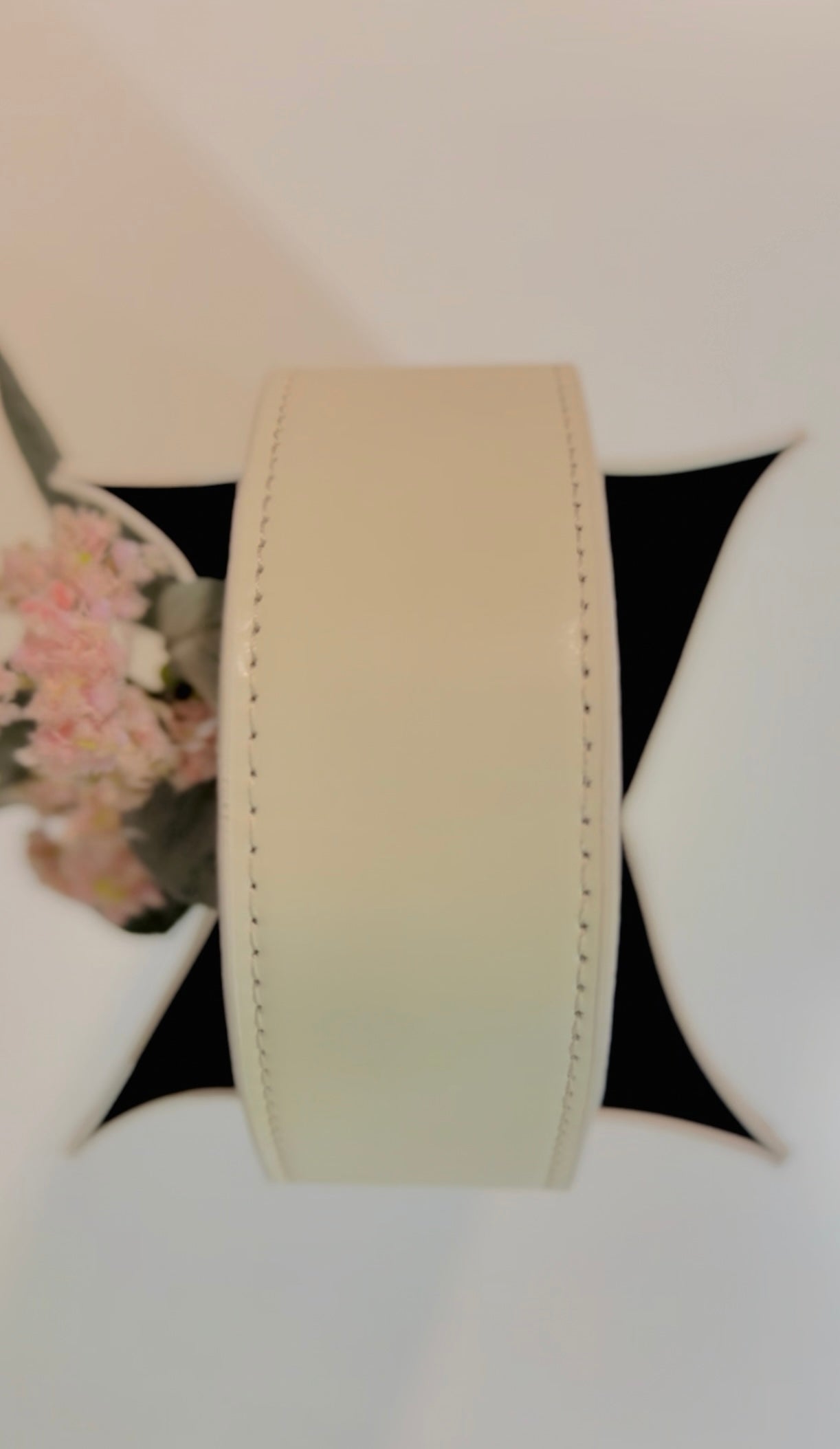 weintasche in ivory  in leder 